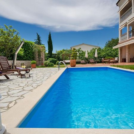Apartments Sinisa Малинска Экстерьер фото