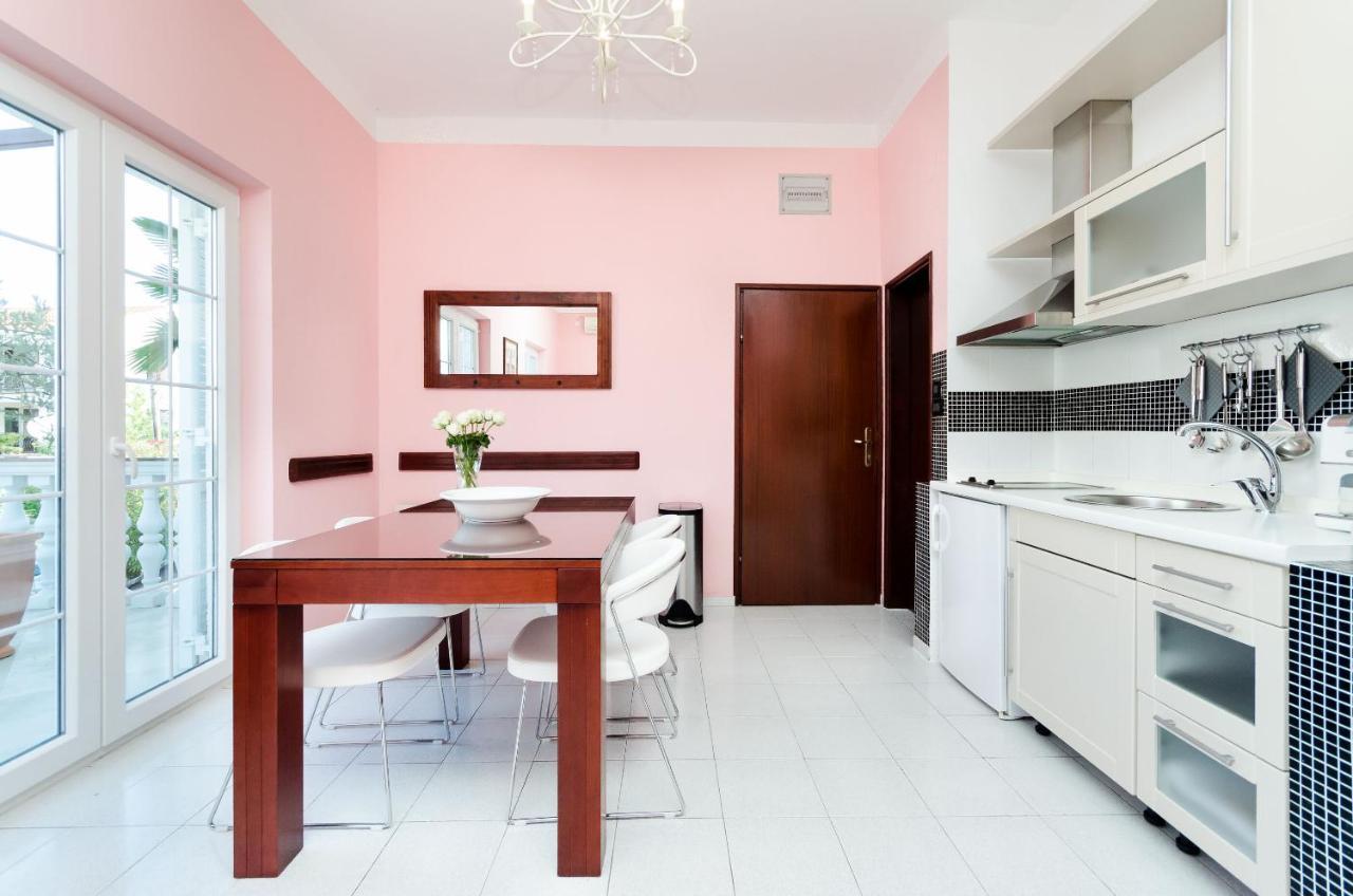 Apartments Sinisa Малинска Экстерьер фото