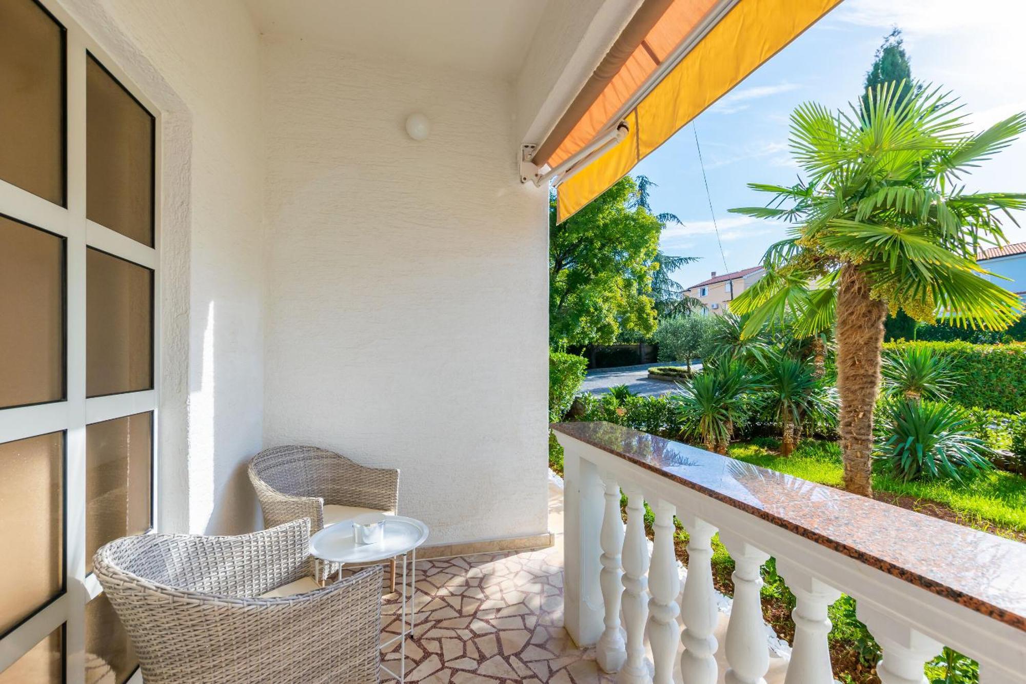 Apartments Sinisa Малинска Экстерьер фото